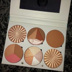 OFRA HIGHLIGHTING PALETTE - ON THE GLOW